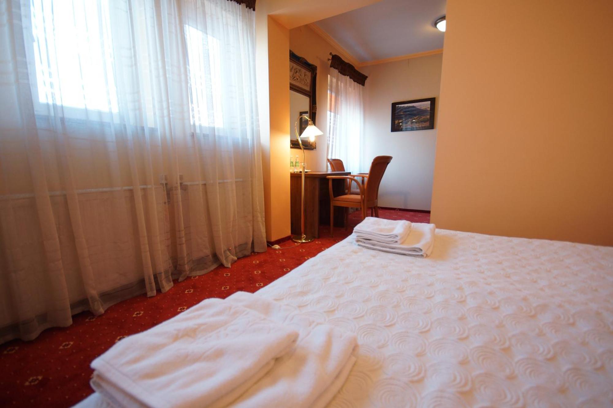 Hotel Kozak Chełm Habitación foto